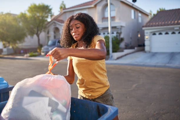 Best Basement Cleanout Services  in Loomis, CA